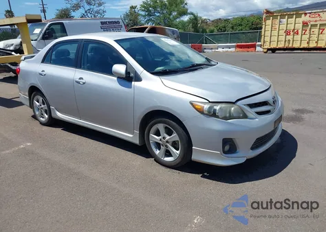 2011 Toyota Corolla S z USA, uszkodzony, nr VIN 2T1BU4EE9BC662709